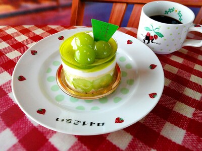 シーグラスアート NO.294 ワンコ in 横風 mugcup。 パン 洋梨 