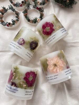 いちご畑のきつねさんラウンドレジンヘアゴム